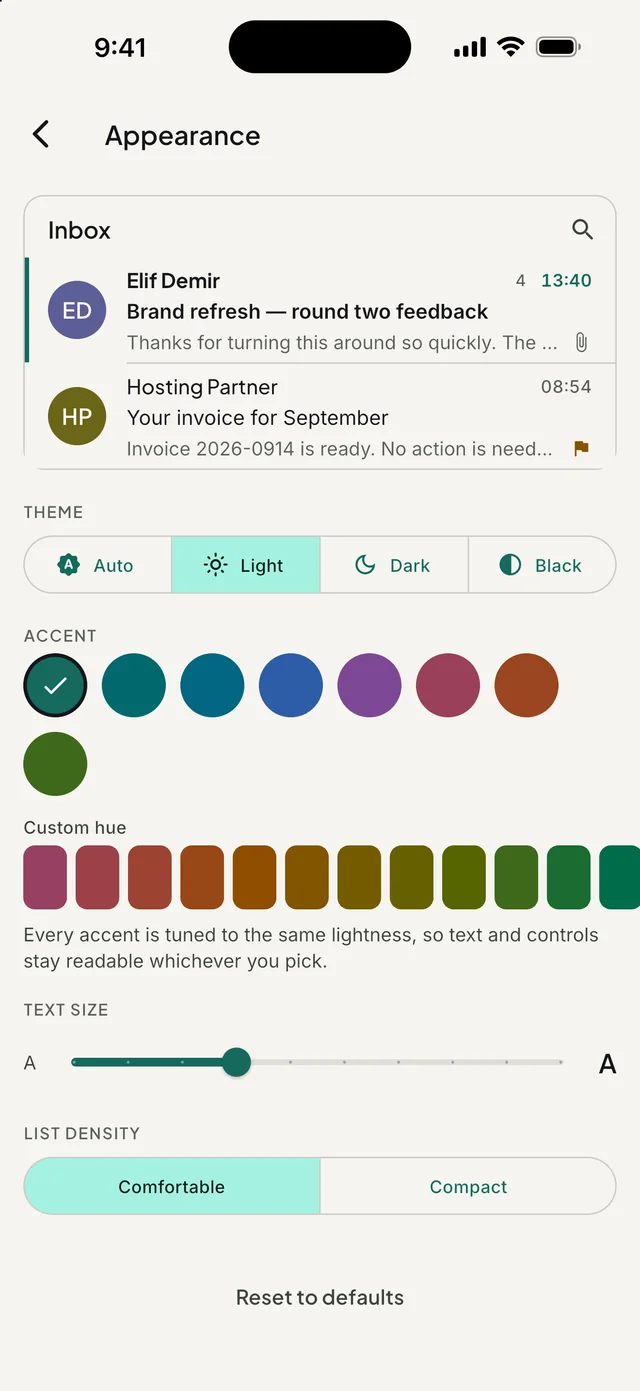 Appearance settings: theme, eight accents, a custom hue, text size and list density.